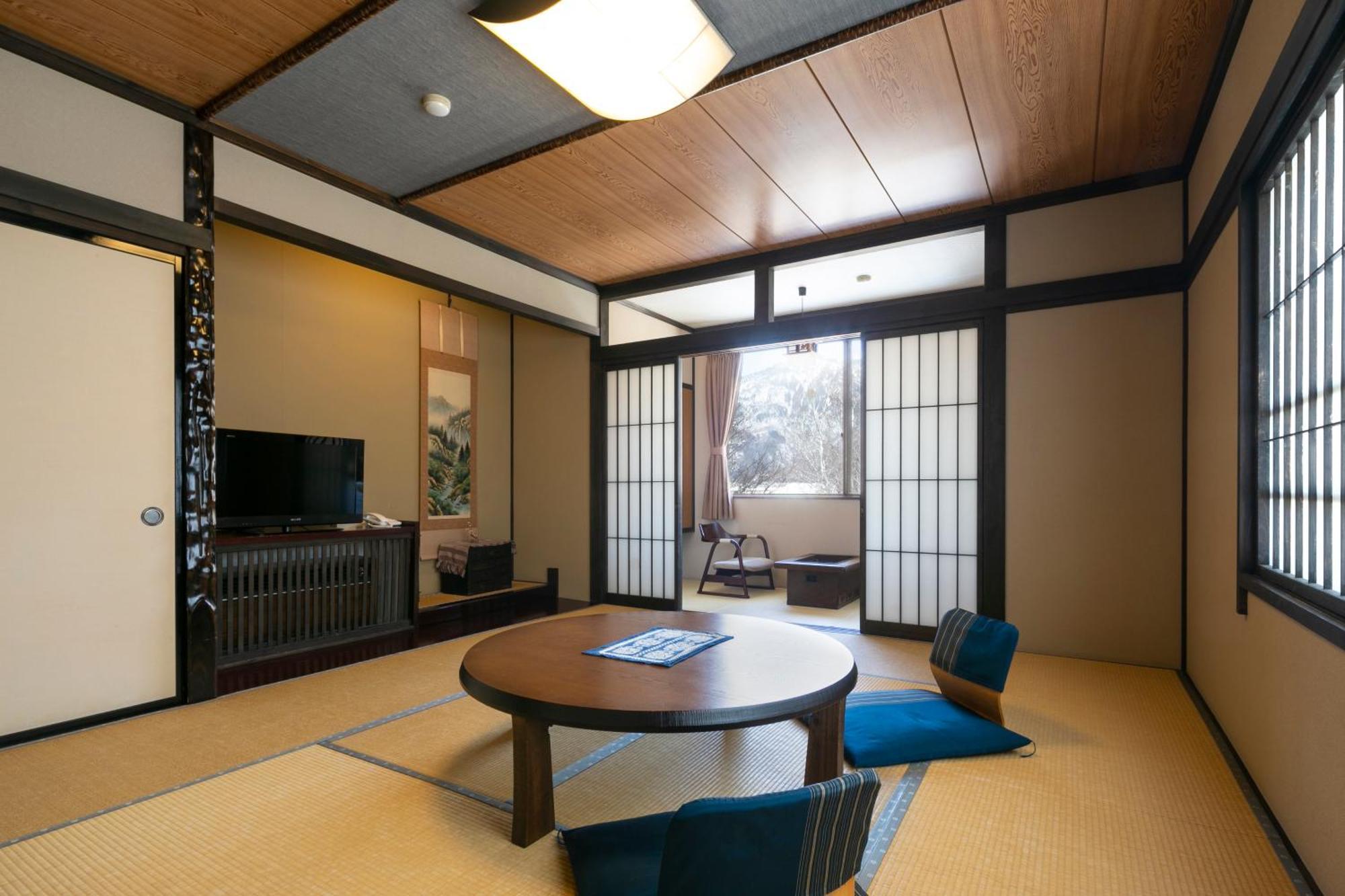 Onyado Hisui Hotel Takayama  Bagian luar foto